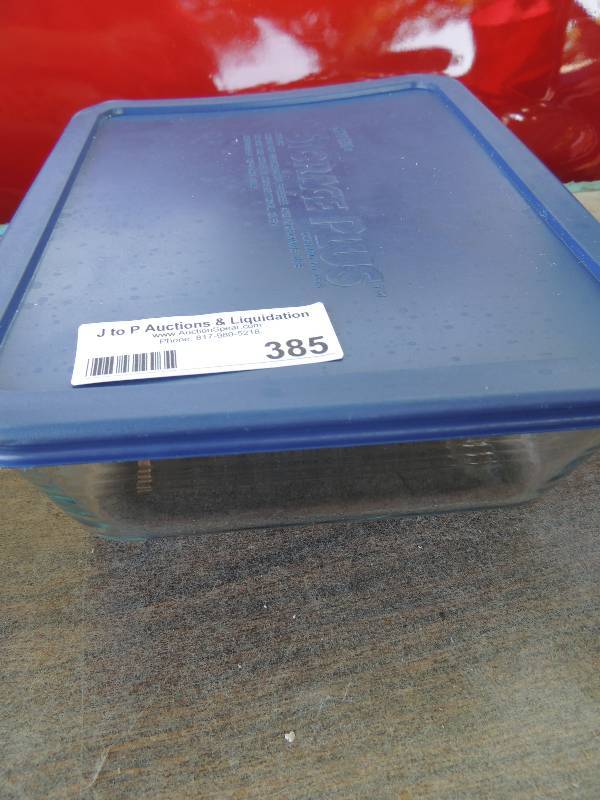 lot 385 image: Glass Pyrex Dish with blue lid...