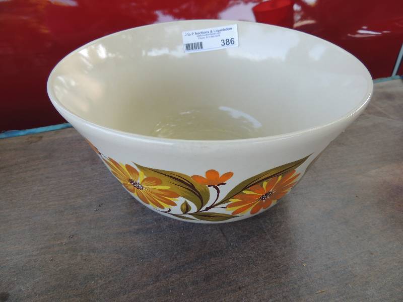 lot 386 image: Large Salad bowl Stoneware Bake-an...