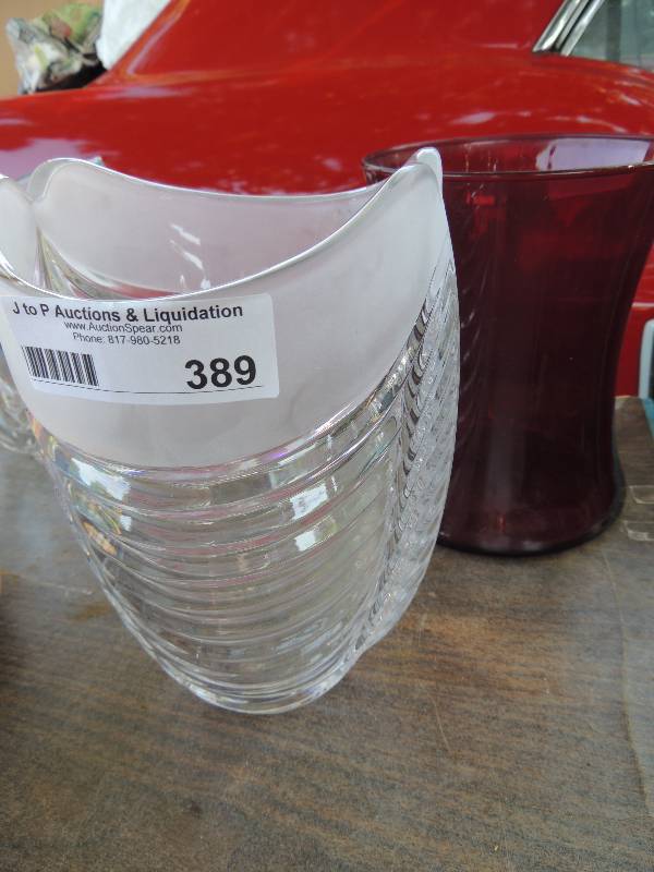 lot 389 image: Red Vase - Lead Crystal with froste...