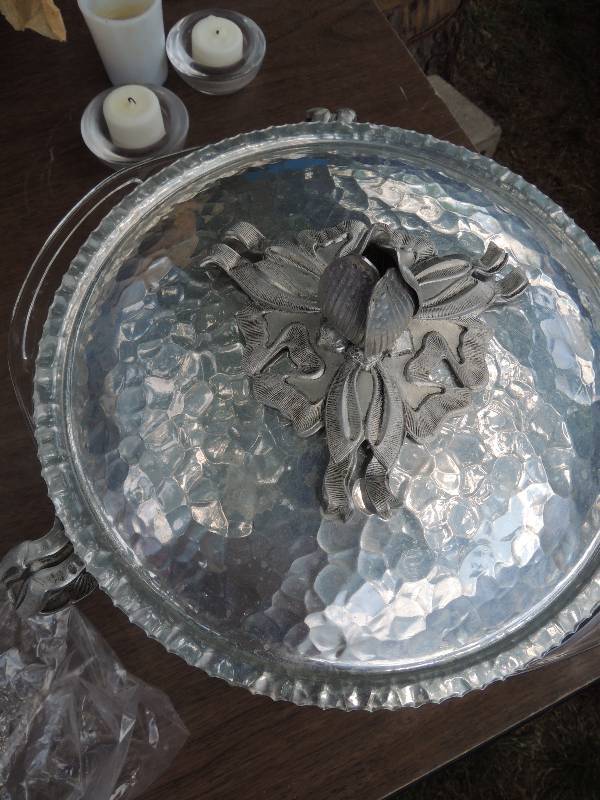 lot 373 image: HAMMERED Aluminum burner stand WIT...