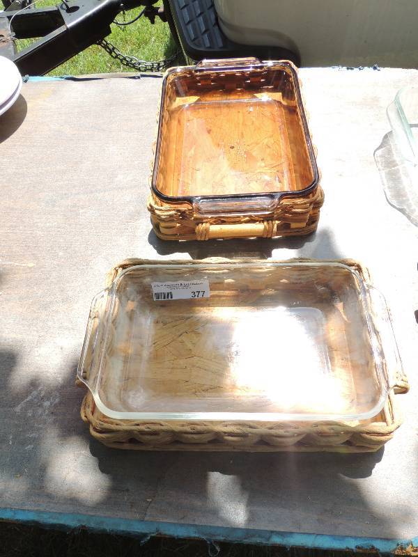 lot 377 image: 2 Anchor Hocking Casserole dishes w...