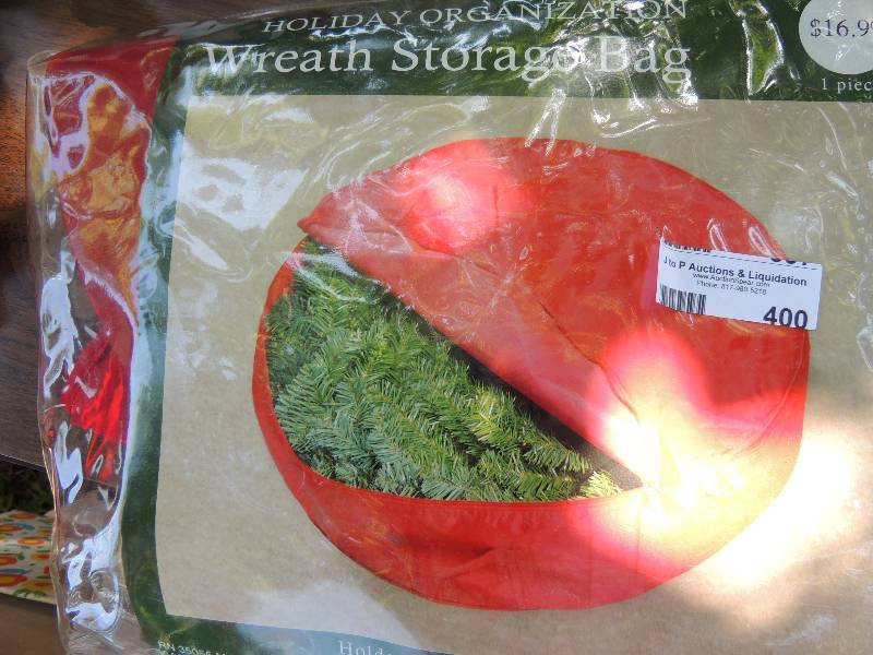 lot 400 image: Christmas Wreath bag NEW...