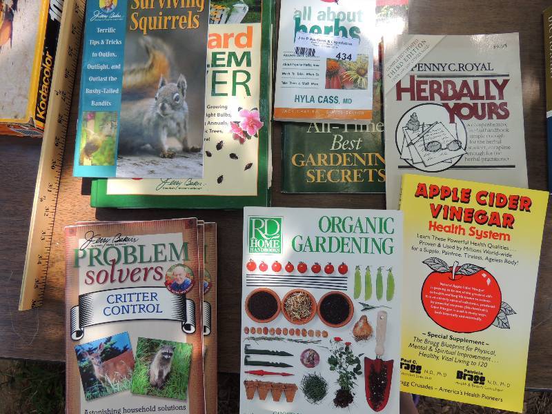 lot 434 image: 11 gardening books...