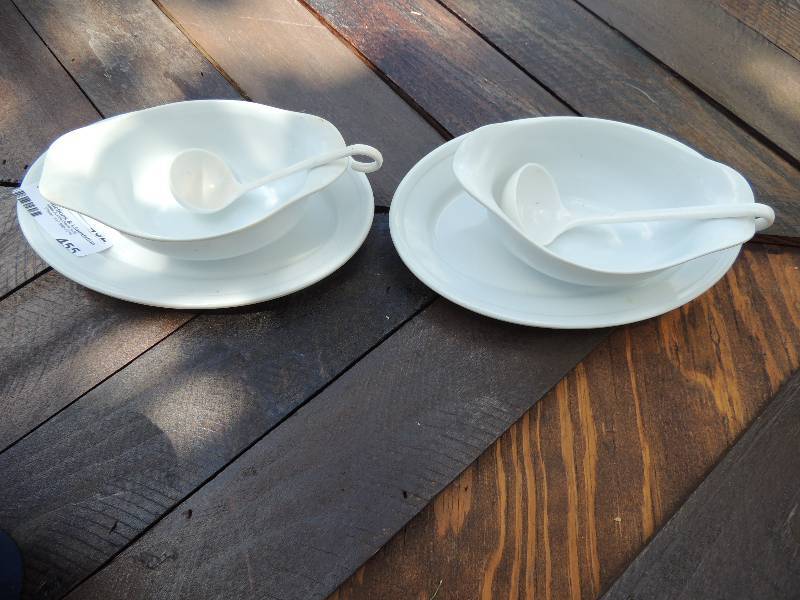 lot 455 image: 2 white plastic gravy boats with sp...