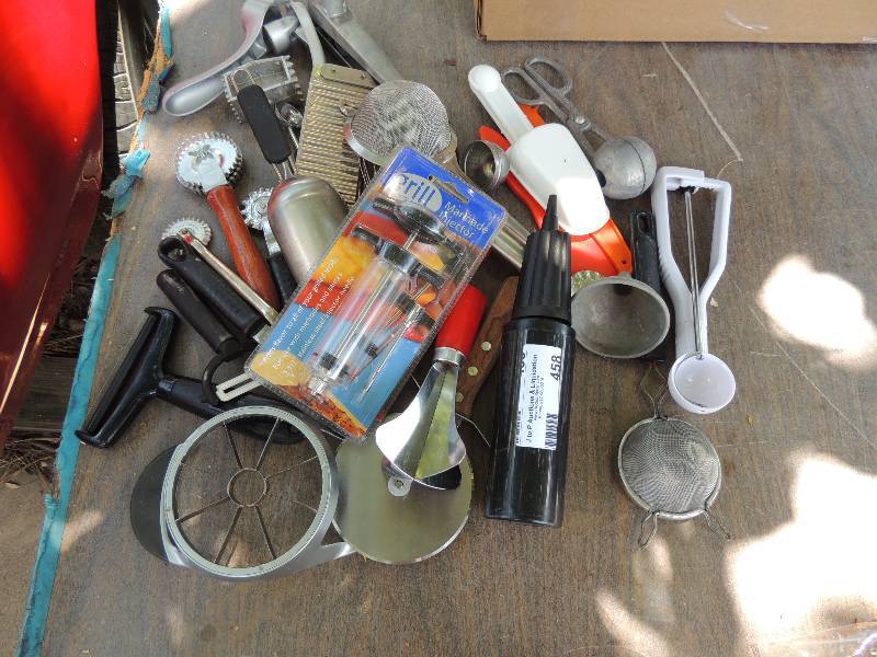 lot 458 image: flour sifter, grill baster, ice cre...