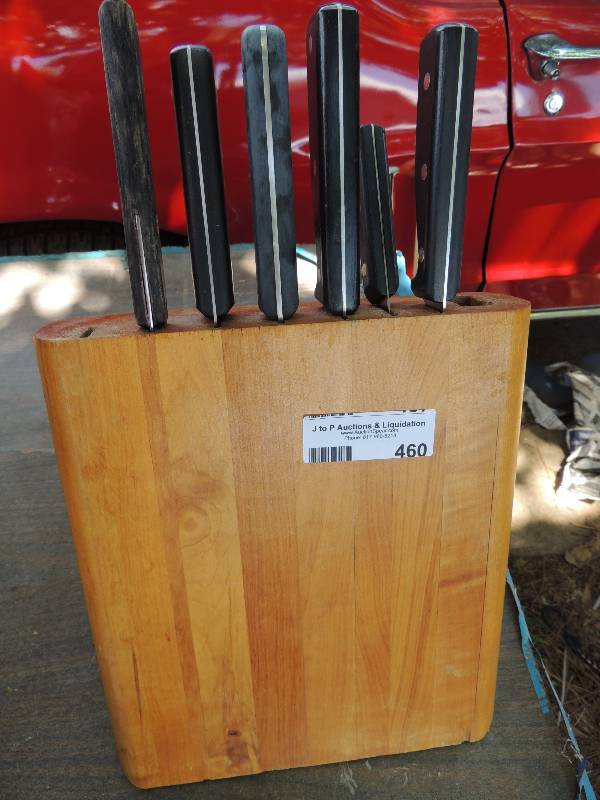 lot 460 image: Knife SET & block Made in Chile...