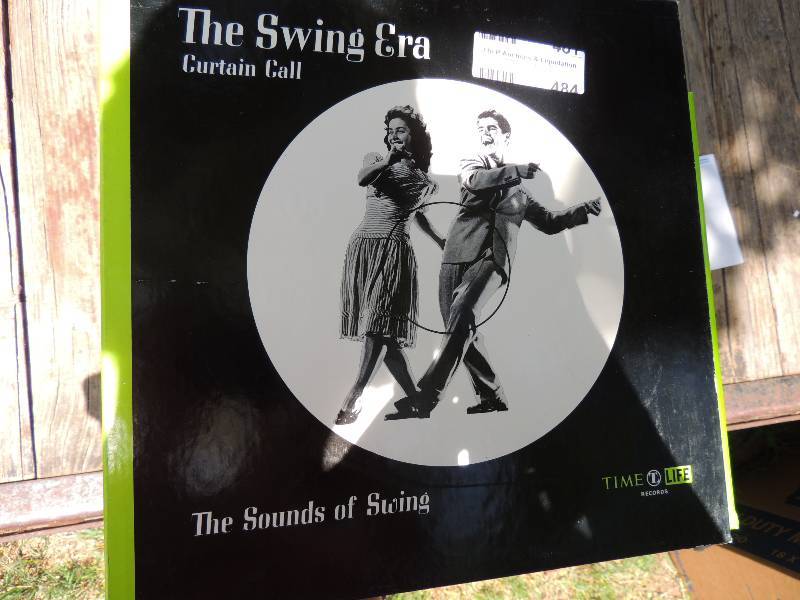 lot 484 image: 14 swing Era albums  1938 -1945 & P...