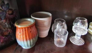 lot 73 image: Sentsy light with top wax burning trey, crystal glasses, new candle, and more