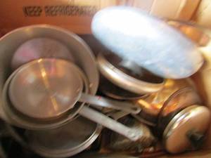 lot 74 image: Large lot of pots an pans some with lids some with out