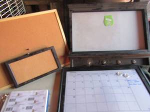 lot 25 image: white board calender, 2 peg boards, wall dcor with key holders