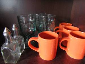 lot 77 image: Orange Norfolk handled coffee cups qty 4, 3 milk shake glasses, oil & vinager DE canisters