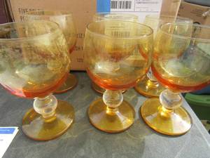 lot 132 image: 6 light brown short stem wine glasses