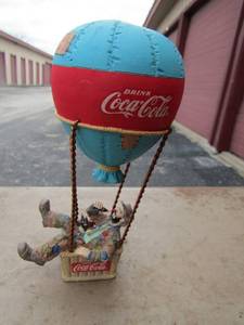 lot 137 image: coca cola clown in hot air ballon from 1994 by emmett kelly