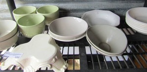 lot 151 image: 5 large  soup bowls, 2 oval salad bowls, 5 off white salad bowls, and more