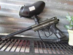 lot 162 image: Used Spider victor paintball gun works used once