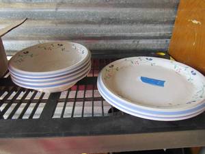 lot 175 image: Allegro dishes includes, 2 large dinner plates can also be used as serving platters, large soup salad bowls qty 4