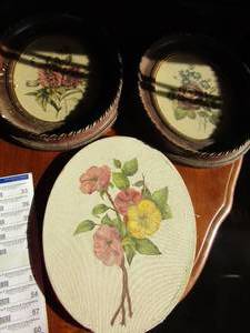 lot 184 image: 2oval framed rose photos 1813 qty 2, 1 rose canvas no frame