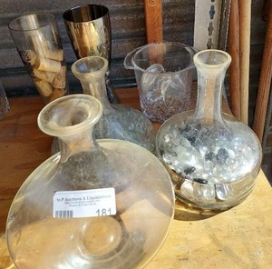 lot 181 image: 6 vases full of decorative beads and stones