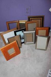 lot 21 image: Variety of Very Nice Frames, Sizes 3x5 to 5x7