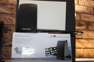lot 10 image: Hammacher Schlemmer Photo Slide and Negatives Digital Converter