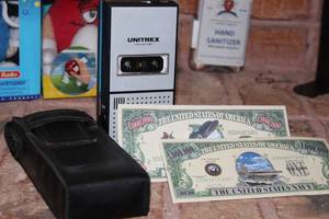 lot 90 image: Vintage Mini Recorder and Play Money