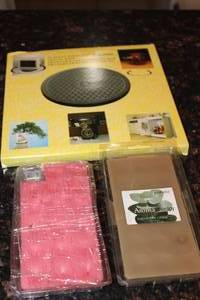 lot 167 image: Aromatherapy Wax Warmer Bricks (2) and Lazy Susan in Original Packaging