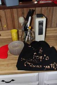 lot 172 image: Electric ice crusher small glass plates and other kitchen items