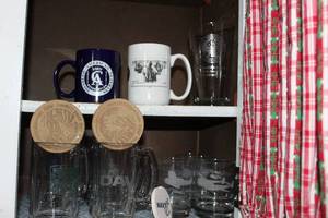 lot 175 image: Military Related Kitchen Swag