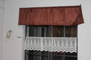 lot 181 image: Curtain Toppers as shown.. Top one is 60x14  bottom is 72x12