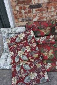 lot 194 image: Patio furniture cushions