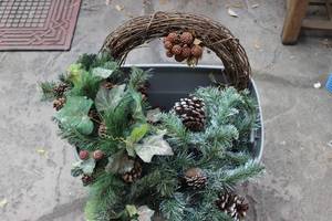 lot 202 image: Tote of Wreath Making Material