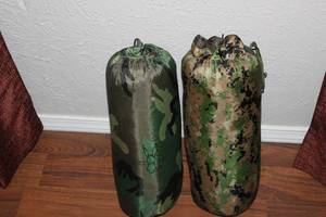 lot 241 image: Camouflauge Print Sleeping Bags, (2)