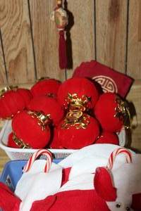 lot 277 image: Craftters Lot Plain Red Ornaments and Cut outs for Christmas Mif4