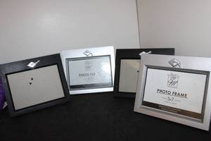 lot 313 image: Selection of Graduation Photo Frames as Displayed in Photos
