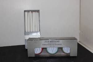 lot 318 image: Julie Ann Candles
