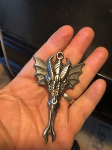 lot 5 image: Knife Pendant