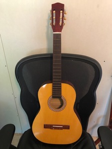 lot 32 image: Guitar