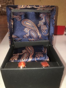 lot 45 image: Gift Set