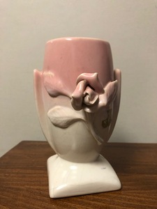 lot 88 image: Unique Vase