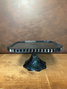 lot 92 image: Pedestal dish