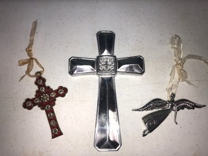 lot 112 image: Faith based lot