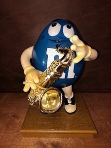 lot 130 image: M&M Dispenser