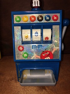 lot 143 image: M&M Dispenser