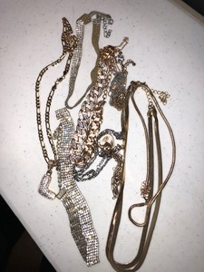 lot 145 image: Jewelry