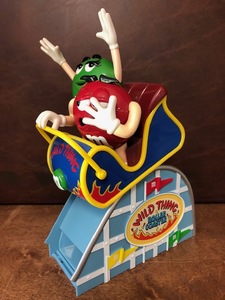 lot 154 image: M&M Dispenser