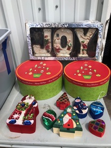 lot 164 image: Christmas
