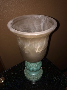 lot 199 image: Lamp
