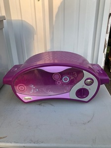 lot 180 image: Easy bake oven