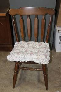 lot 88 image: Vintage Single Kitchen Chair�Still Has a lot of Sits left in it