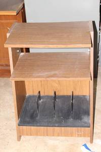 lot 87 image: Vintage Media Table